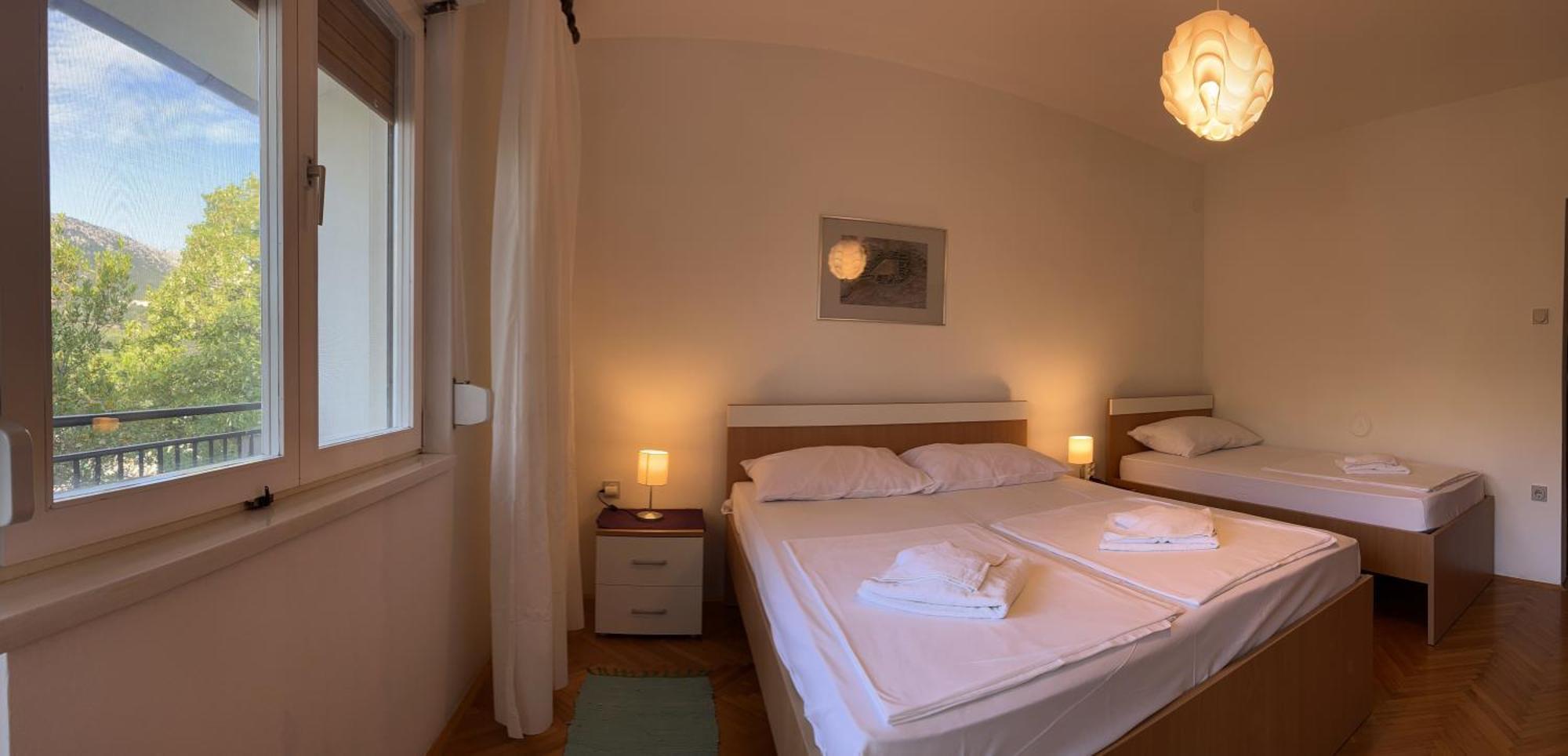 Sersic Apartment